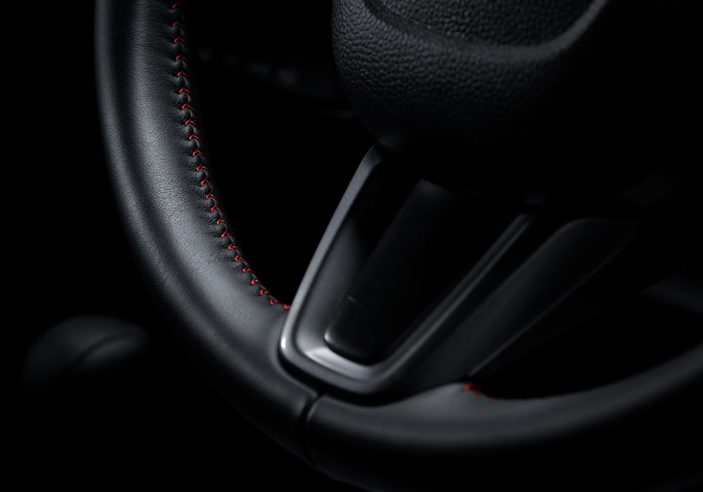 master_detail_0005s_0006_leatherwrappedsteeringwheel_ssuv_hpm_min__1666710121724